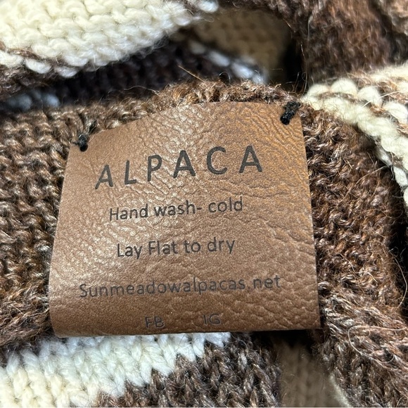 Sunmeadow Alpacas Striped Alpaca Poncho Brown One Size - Picture 9 of 11